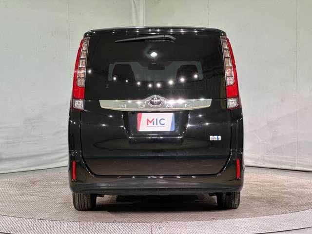 TOYOTA NOAH HYBRID 4WD 2015 Image 31
