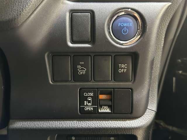 TOYOTA NOAH HYBRID 4WD 2015 Image 31