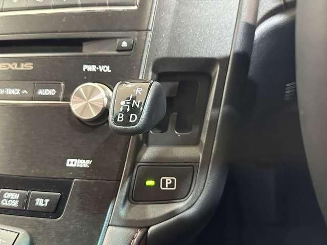 TOYOTA LEXUS HS250H 2015 Image 31