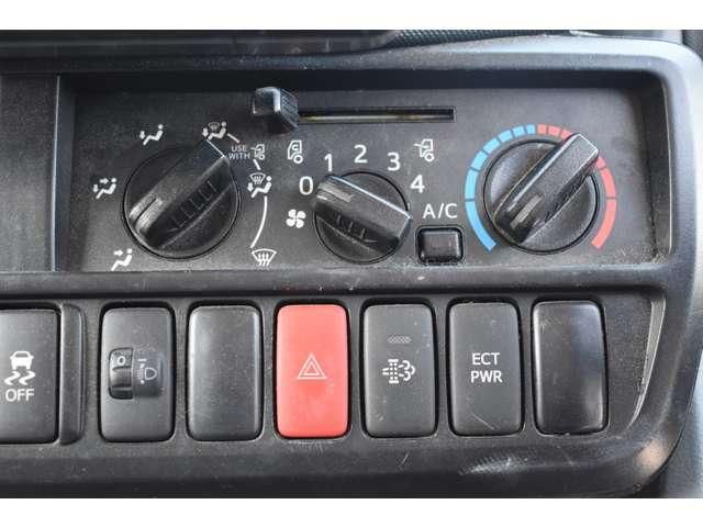 TOYOTA DYNA 2019 Image 31