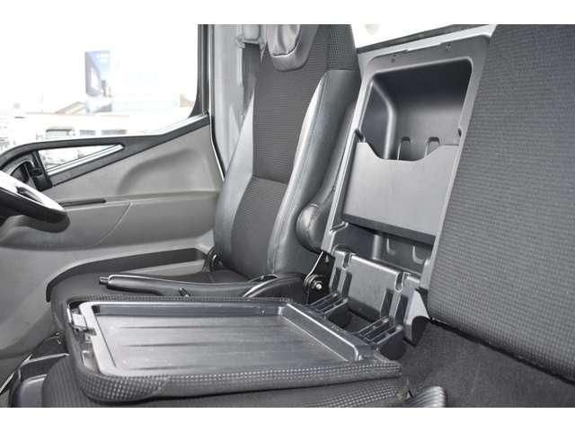 MITSUBISHI CANTER 2017 Image 31