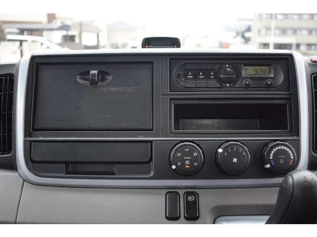 MITSUBISHI CANTER 2017 Image 31