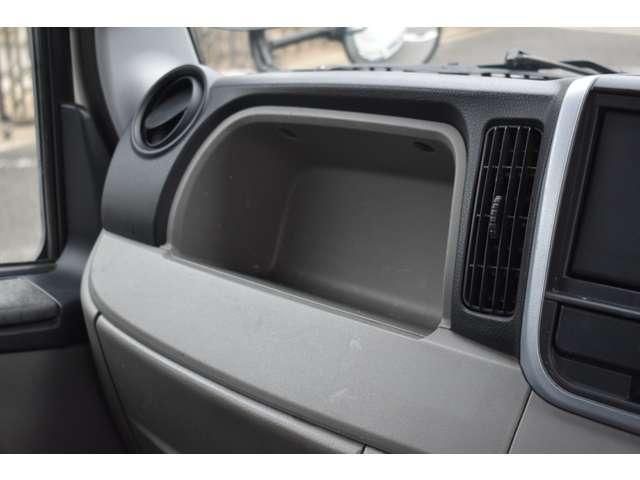 MITSUBISHI CANTER 2017 Image 31