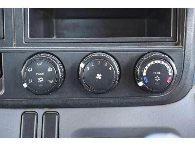 MITSUBISHI CANTER 2015 Image 31