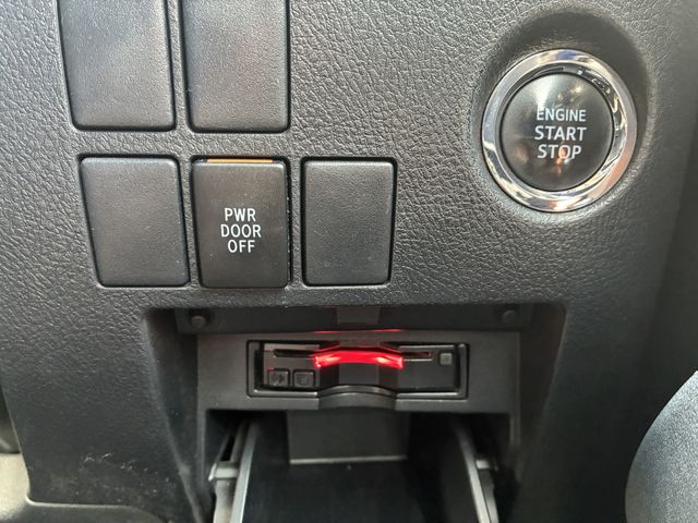 TOYOTA VELLFIRE 2016 Image 31