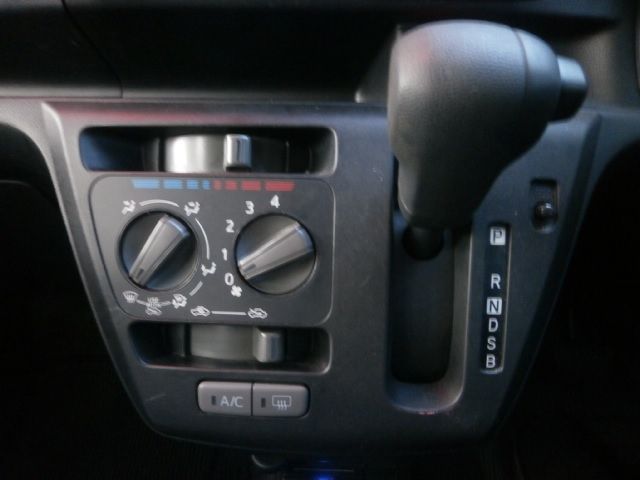 DAIHATSU MIRA E:S 2019 Image 31