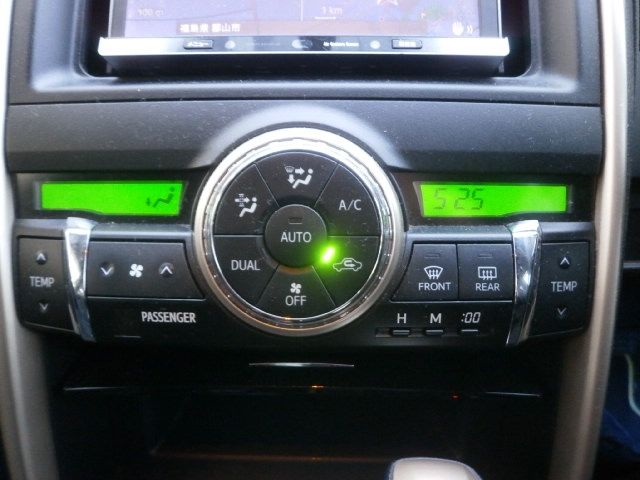 TOYOTA MARK X 2015 Image 31