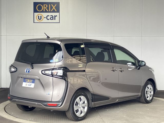 TOYOTA SIENTA HYBRID 2021 Image 31