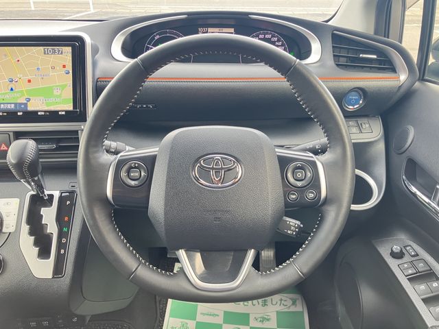 TOYOTA SIENTA HYBRID 2021 Image 31
