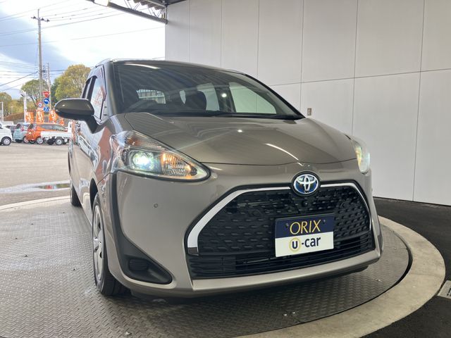 TOYOTA SIENTA HYBRID 2021 Image 31