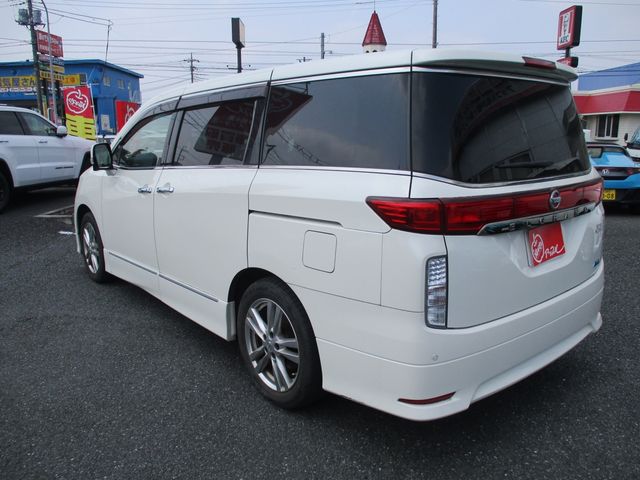 NISSAN ELGRAND 2010 Image 31