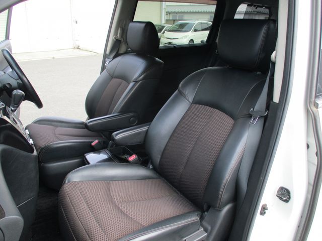 NISSAN ELGRAND 2010 Image 31