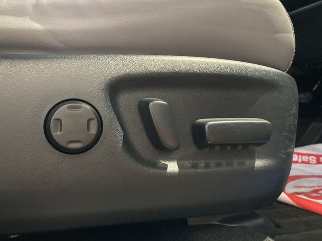 TOYOTA HARRIER HYBRID 2016 Image 31