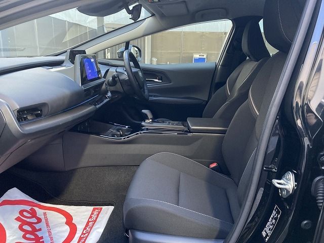 TOYOTA PRIUS 4WD 2023 Image 31