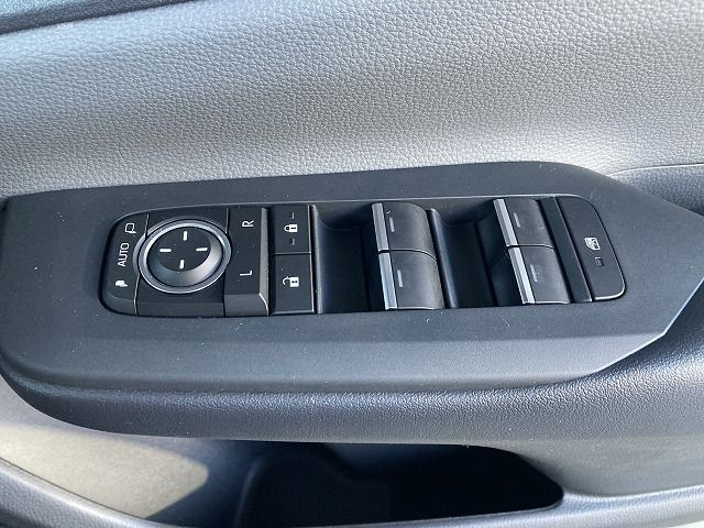 TOYOTA PRIUS 4WD 2023 Image 31