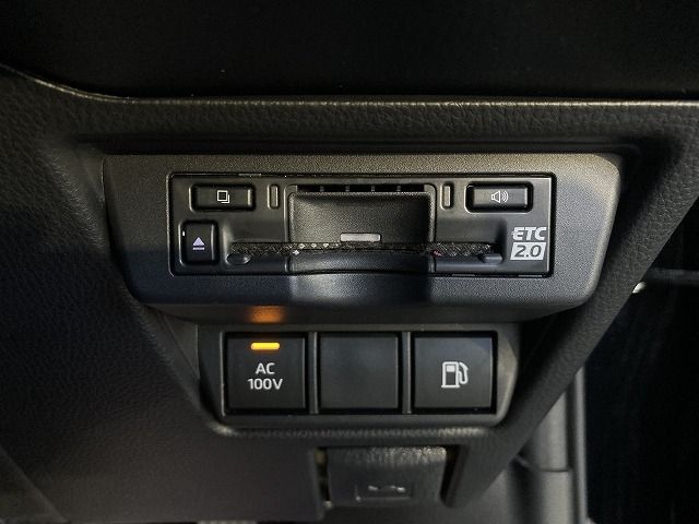 TOYOTA PRIUS 4WD 2023 Image 31