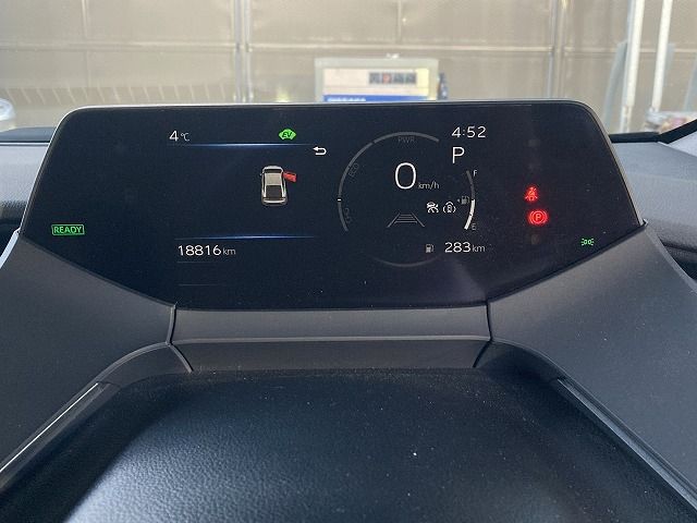 TOYOTA PRIUS 4WD 2023 Image 31