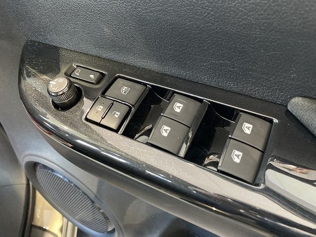 TOYOTA HILUX 4WD 2022 Image 31