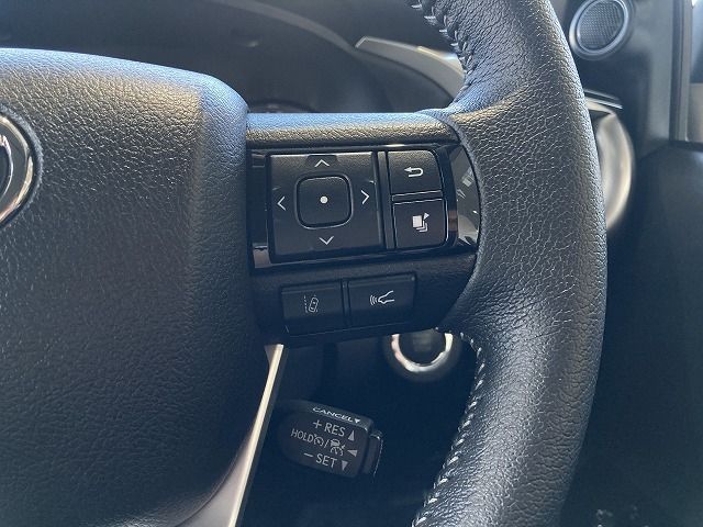 TOYOTA HILUX 4WD 2022 Image 31