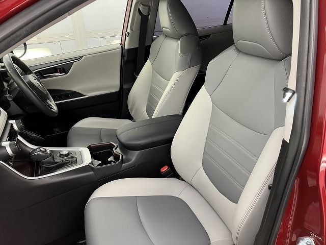 TOYOTA RAV4 HYBRID 4WD 2021 Image 31