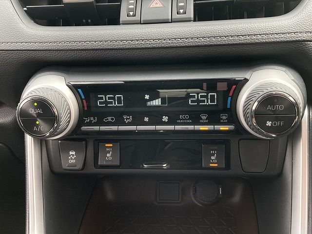 TOYOTA RAV4 HYBRID 4WD 2020 Image 31