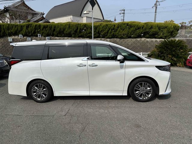 TOYOTA ALPHARD HYBRID 2024 Image 31