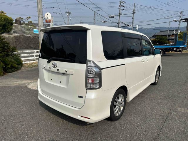 TOYOTA VOXY 2010 Image 31
