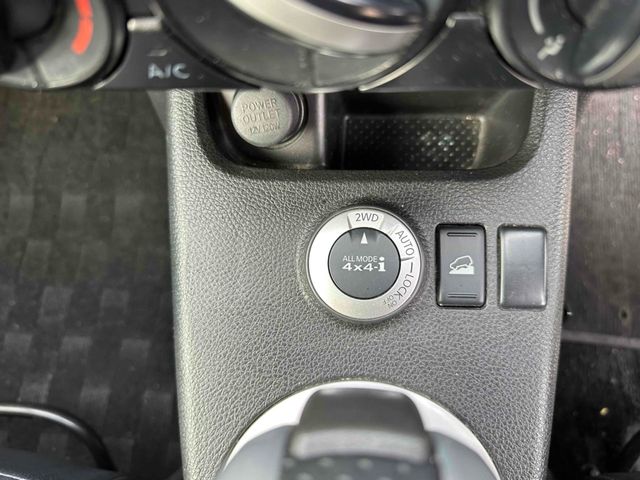 NISSAN X-TRAIL 4WD 2013 Image 31