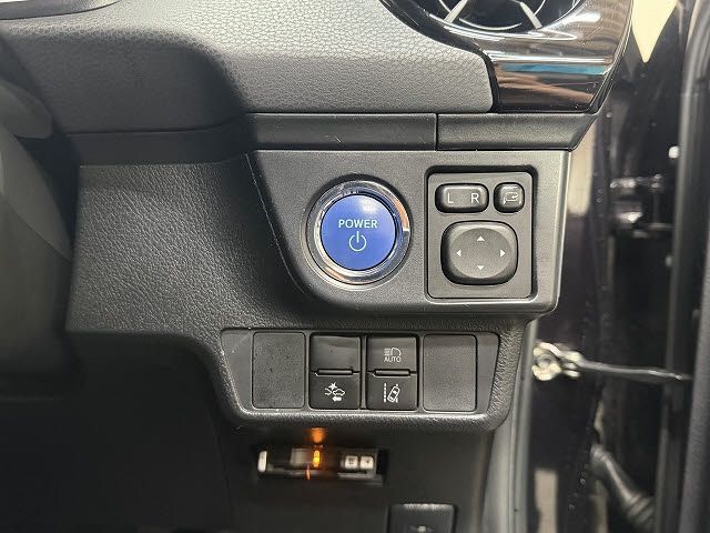 TOYOTA COROLLA FIELDER HYBR 2016 Image 31