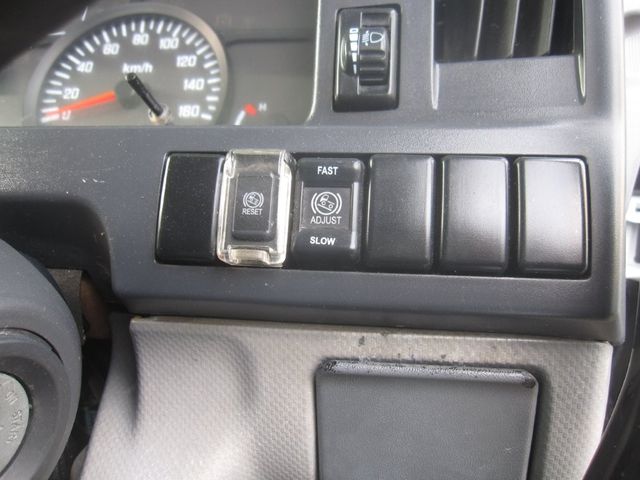 ISUZU ELF 2014 Image 31