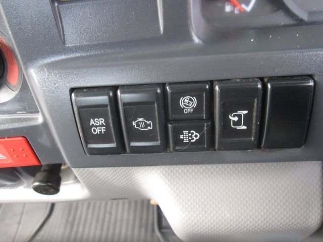 ISUZU ELF 2014 Image 31