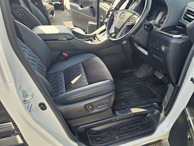TOYOTA ALPHARD 2017 Image 31