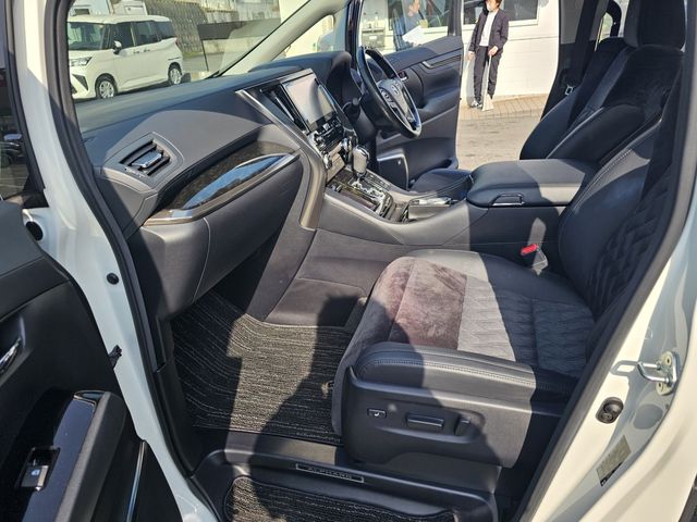 TOYOTA ALPHARD 2017 Image 31
