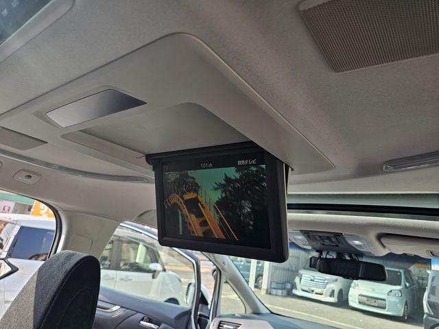 TOYOTA ALPHARD 2017 Image 31