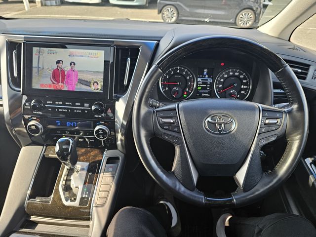 TOYOTA ALPHARD 2017 Image 31