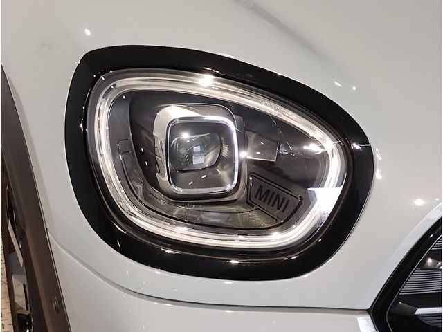 BMW MINI COOPER D CROSSO 2023 Image 31