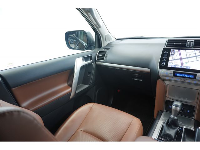 TOYOTA LANDCRUISER PRADO 2022 Image 31