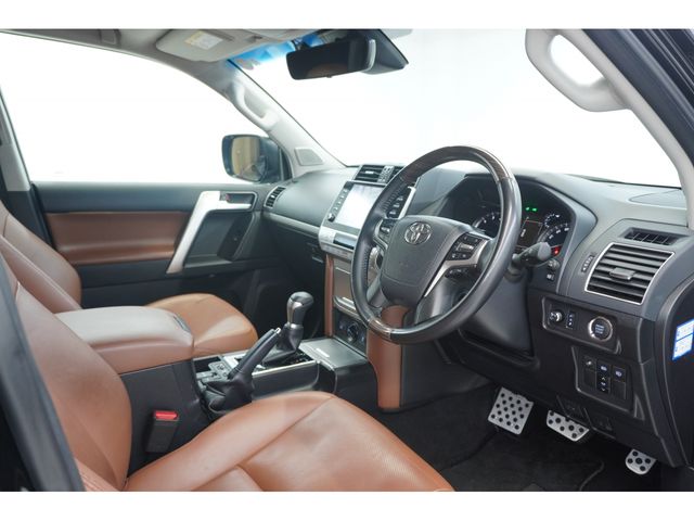 TOYOTA LANDCRUISER PRADO 2022 Image 31