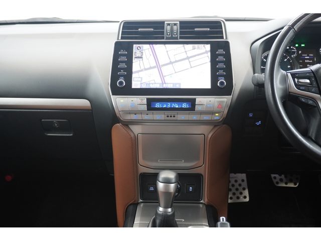 TOYOTA LANDCRUISER PRADO 2022 Image 31