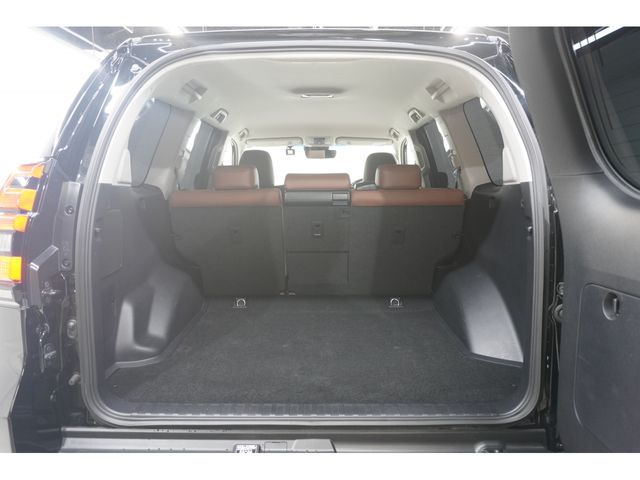 TOYOTA LANDCRUISER PRADO 2022 Image 31