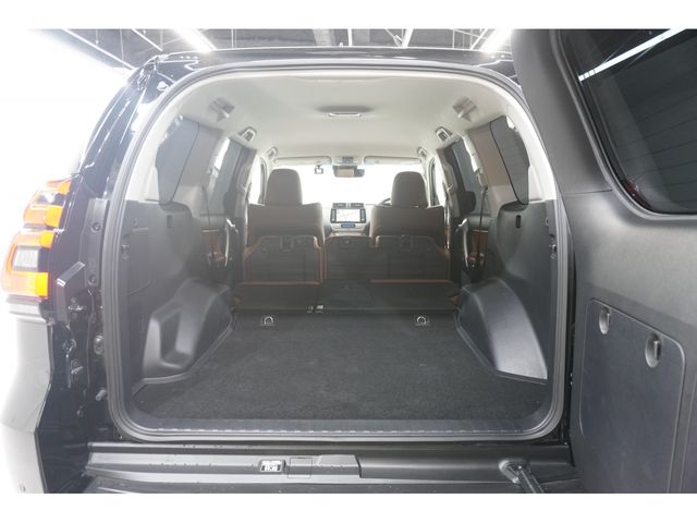 TOYOTA LANDCRUISER PRADO 2022 Image 31