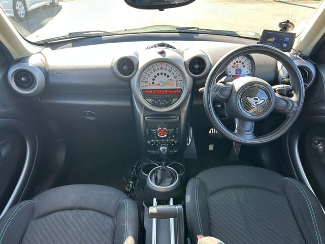 BMW MINI COOPER CROSSOVE 2011 Image 31