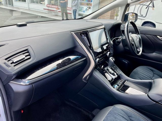 TOYOTA ALPHARD 2020 Image 31