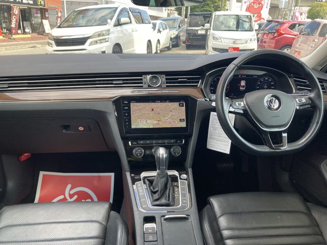 VOLKSWAGEN PASSAT SE 2019 Image 31