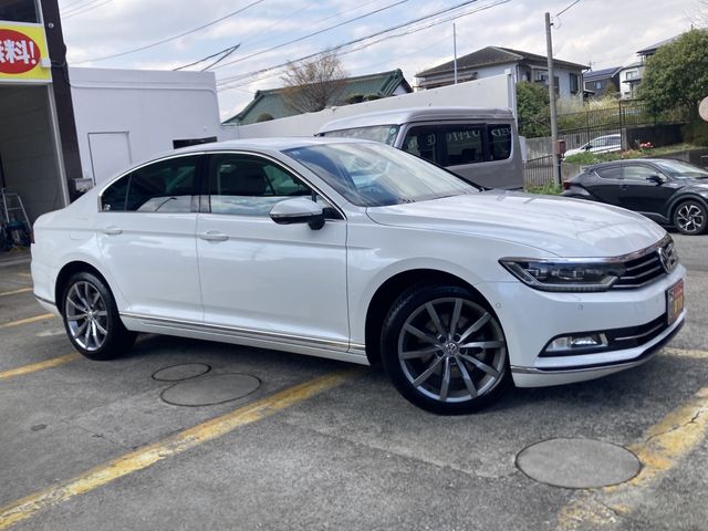 VOLKSWAGEN PASSAT SE 2019 Image 31