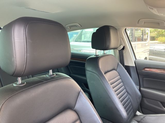 VOLKSWAGEN PASSAT SE 2019 Image 31