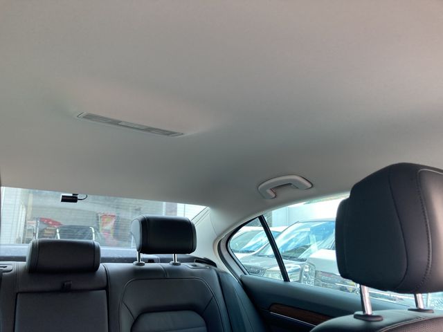 VOLKSWAGEN PASSAT SE 2019 Image 31