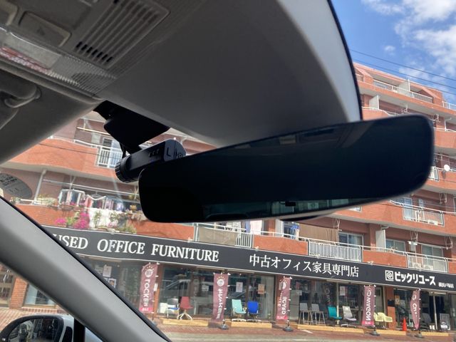 VOLKSWAGEN PASSAT SE 2019 Image 31