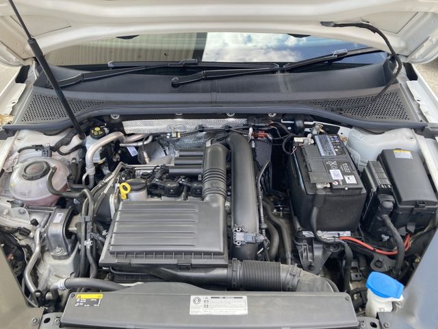 VOLKSWAGEN PASSAT SE 2019 Image 31