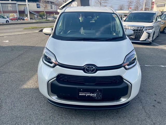 TOYOTA SIENTA HYBRID 2023 Image 31